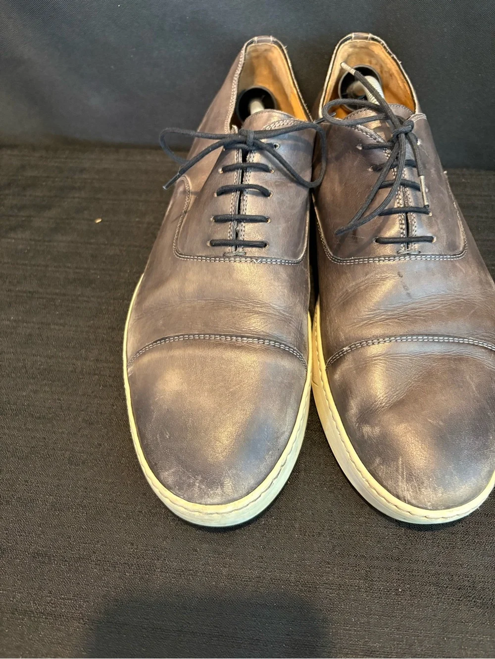 Magnanni Warwick Leather Oxford Low Top Sneakers Vibram 13M Little Damage Back
